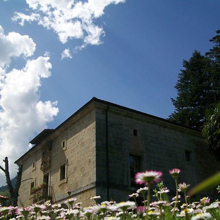 Casona Valle De Soba Regules Exterior photo